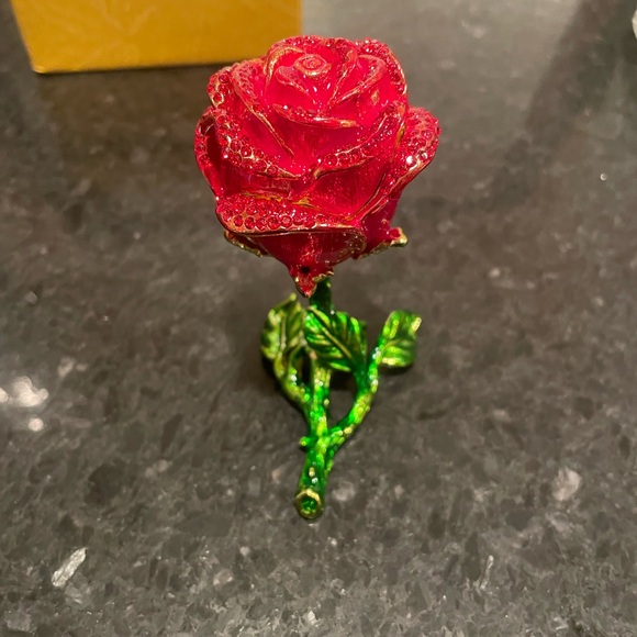 Rose Jewelry/ Trinket Box Hand Painted - Picture 2 of 7